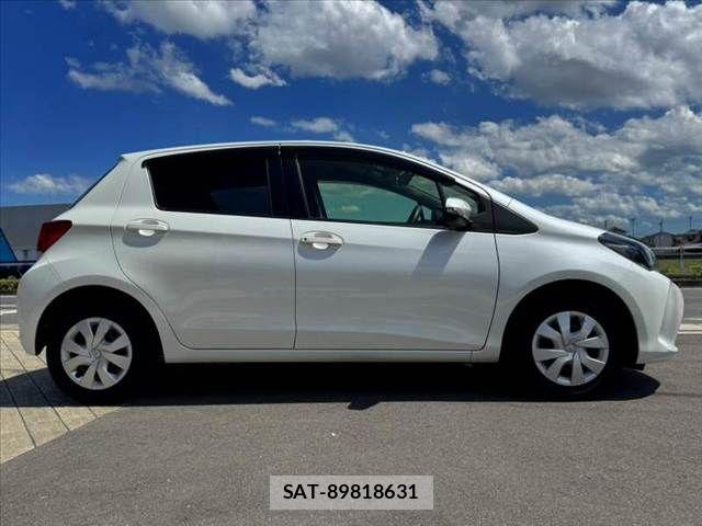 Toyota VITZ 2016-11 8686867-11