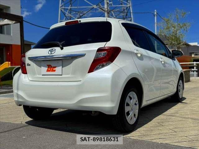 Toyota VITZ 2016-11 8686867-14