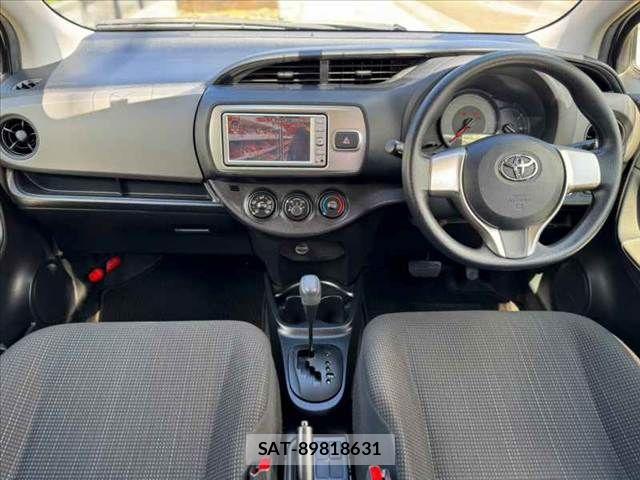 Toyota VITZ 2016-11 8686867-1