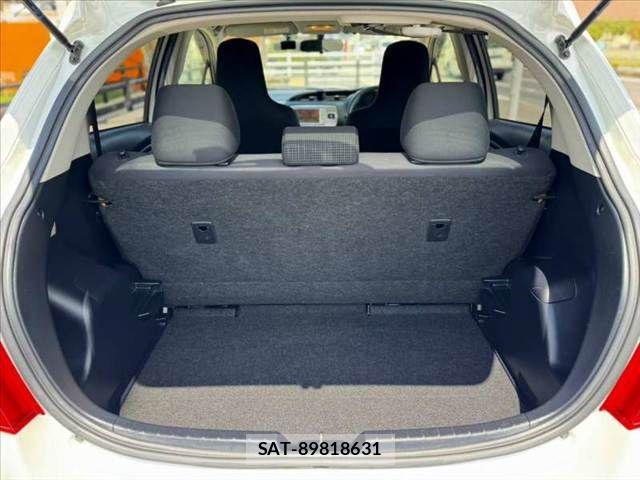 Toyota VITZ 2016-11 8686867-19