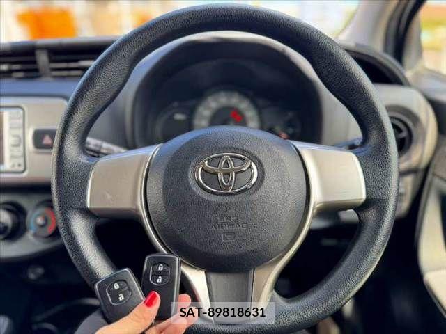 Toyota VITZ 2016-11 8686867-20