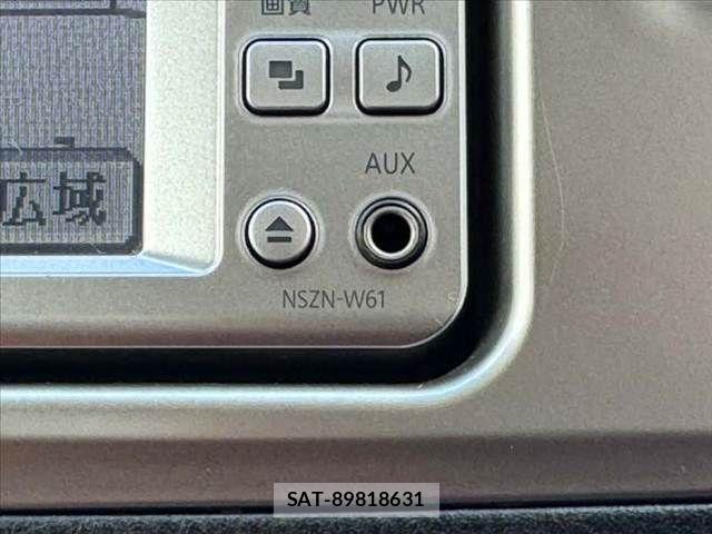 Toyota VITZ 2016-11 8686867-4