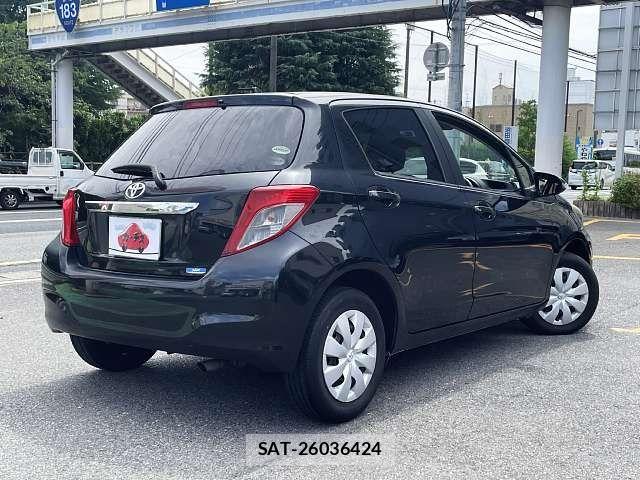 Toyota VITZ 2014-03 8746629-2