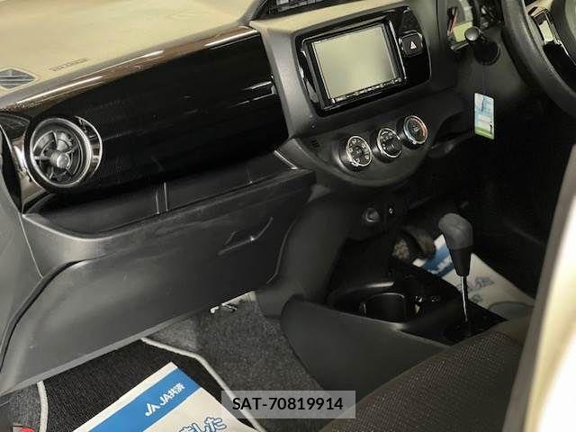 Toyota VITZ 2019-01 8746626-7