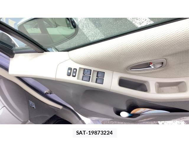 Toyota VITZ 2009-08 8746635-9