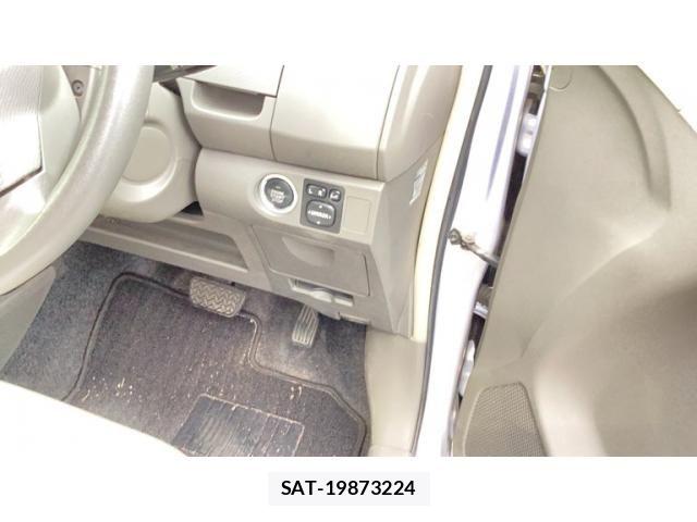 Toyota VITZ 2009-08 8746635-10