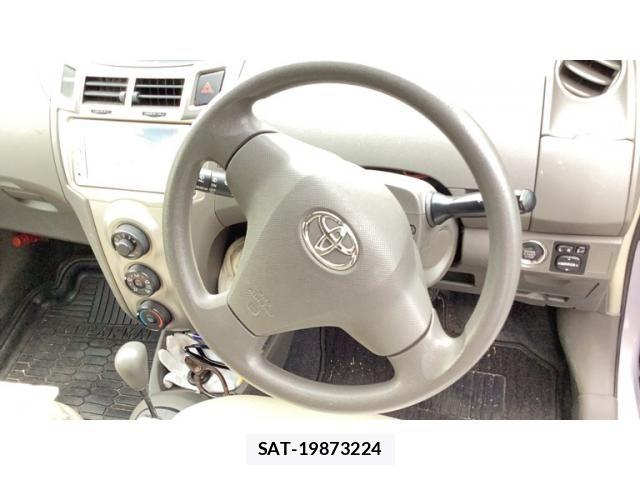 Toyota VITZ 2009-08 8746635-11