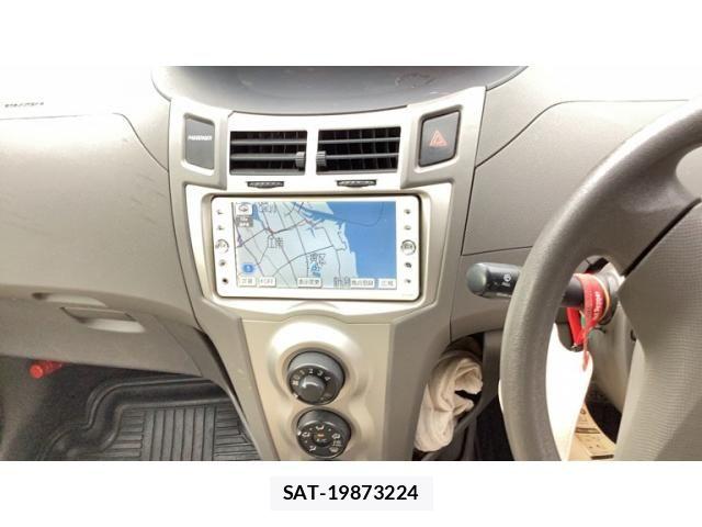 Toyota VITZ 2009-08 8746635-13