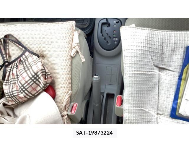 Toyota VITZ 2009-08 8746635-16