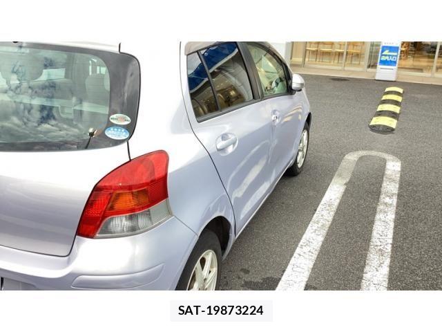 Toyota VITZ 2009-08 8746635-3
