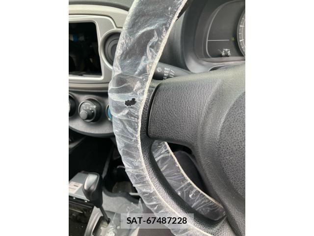 Toyota VITZ 2011-09 8746649-16