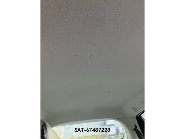 Toyota VITZ 2011-09 8746649-24