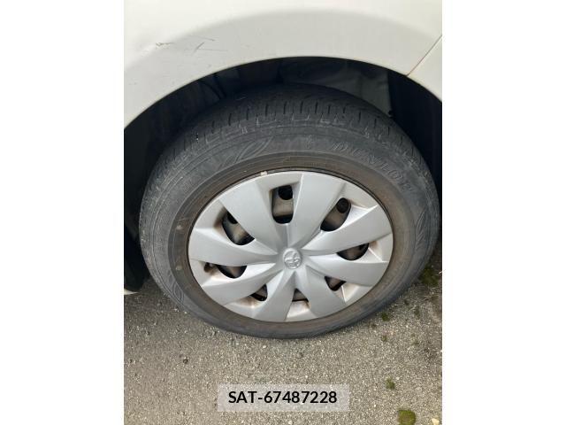 Toyota VITZ 2011-09 8746649-5