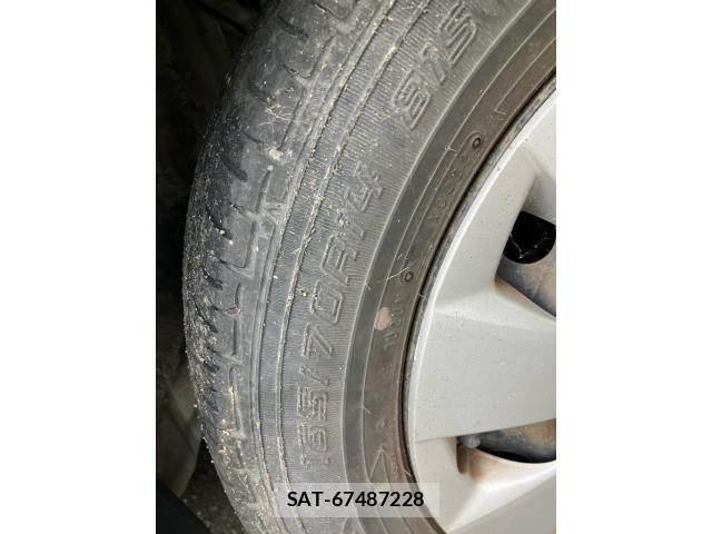 Toyota VITZ 2011-09 8746649-6