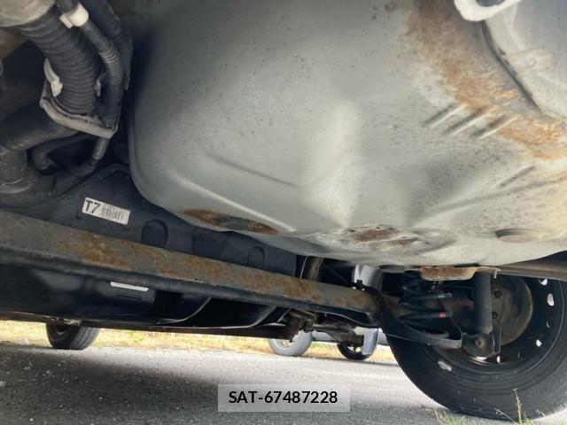 Toyota VITZ 2011-09 8746649-7