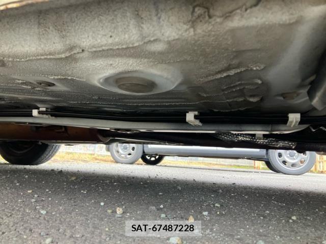 Toyota VITZ 2011-09 8746649-8