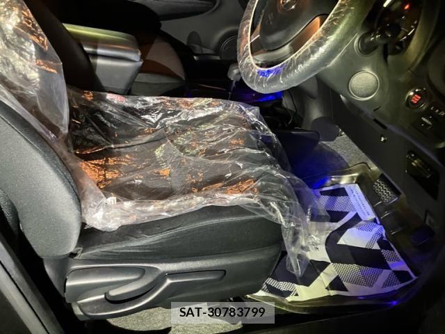 Toyota VITZ 2012-08 8746631-9