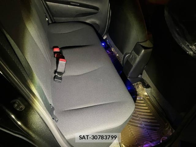Toyota VITZ 2012-08 8746631-10