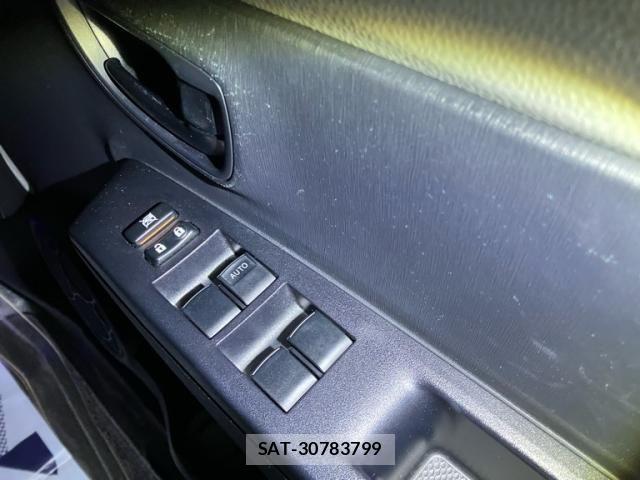 Toyota VITZ 2012-08 8746631-12