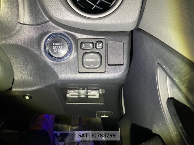 Toyota VITZ 2012-08 8746631-13