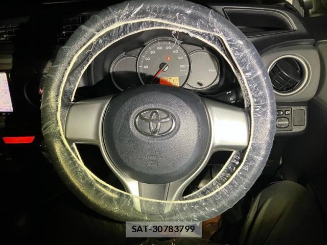 Toyota VITZ 2012-08 8746631-14