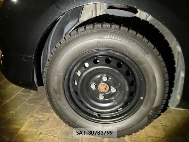 Toyota VITZ 2012-08 8746631-8