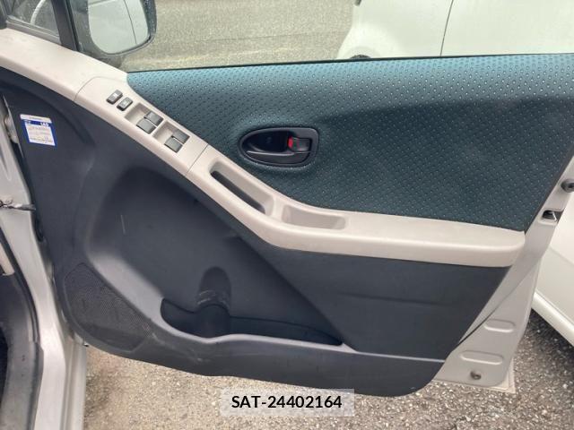 Toyota VITZ 2006-09 8746648-10