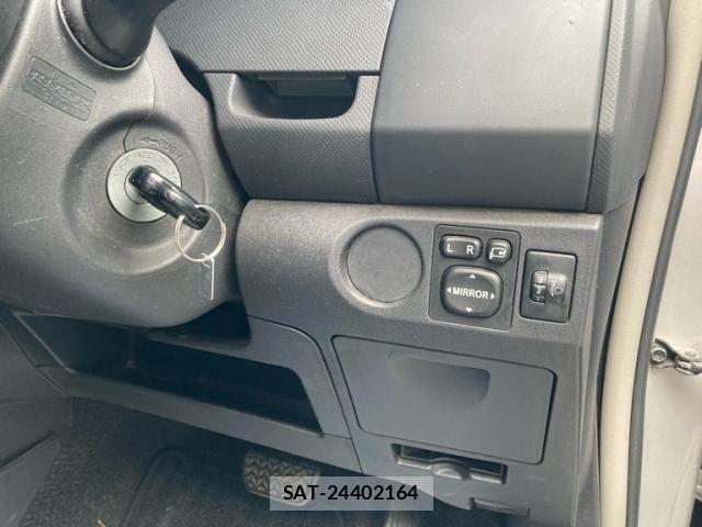 Toyota VITZ 2006-09 8746648-11