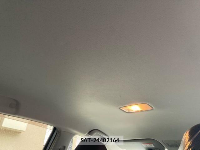 Toyota VITZ 2006-09 8746648-15