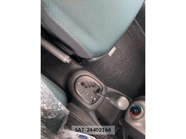 Toyota VITZ 2006-09 8746648-18