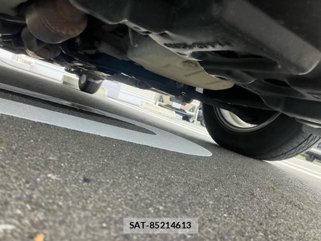 Toyota VITZ 2011-09 8746646-13