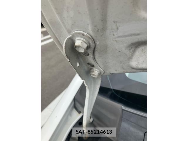 Toyota VITZ 2011-09 8746646-14