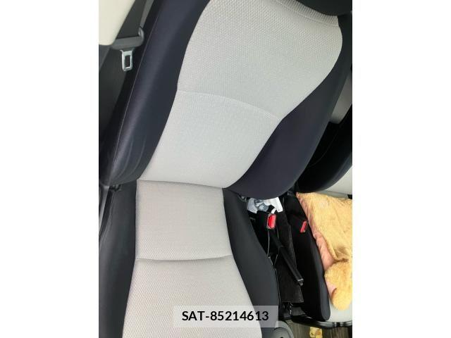 Toyota VITZ 2011-09 8746646-17