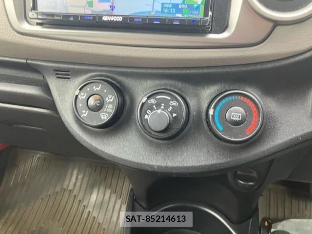 Toyota VITZ 2011-09 8746646-20