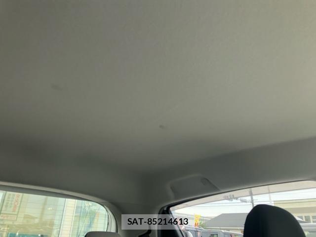 Toyota VITZ 2011-09 8746646-26