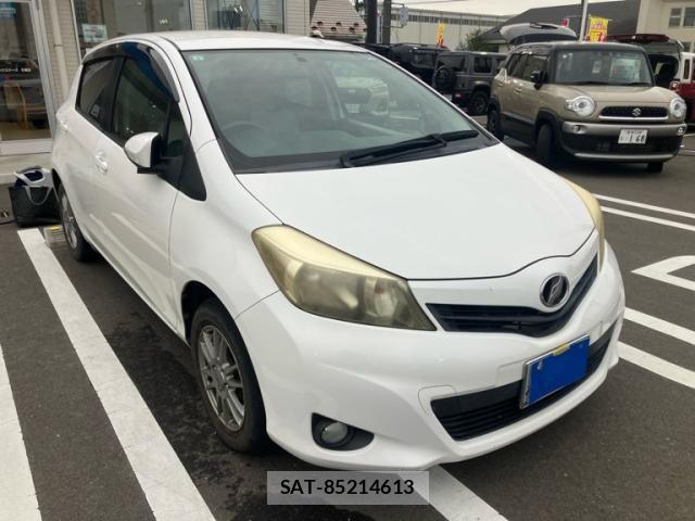 Toyota VITZ 2011-09 8746646-3