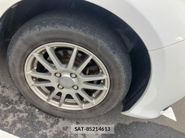 Toyota VITZ 2011-09 8746646-6