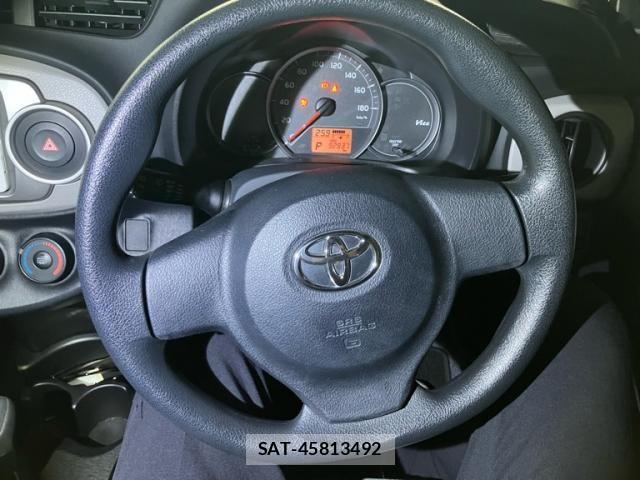 Toyota VITZ 2013-03 8746633-13