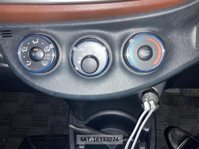 Toyota VITZ 2011-11 8746645-12
