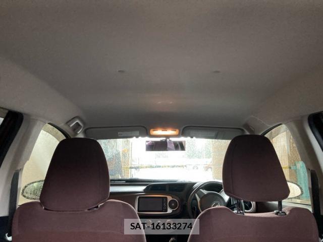 Toyota VITZ 2011-11 8746645-19