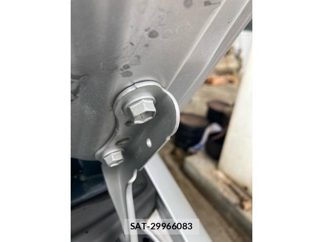 Toyota VITZ 2017-09 8746628-14