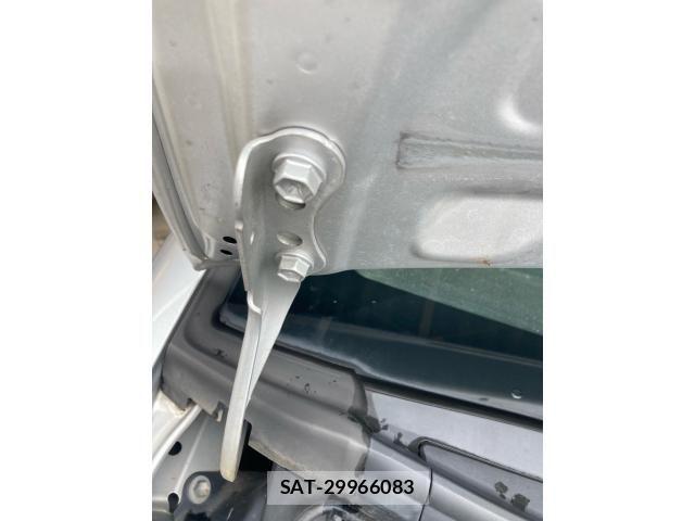 Toyota VITZ 2017-09 8746628-15