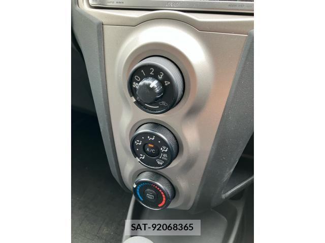Toyota VITZ 2007-10 8746647-19