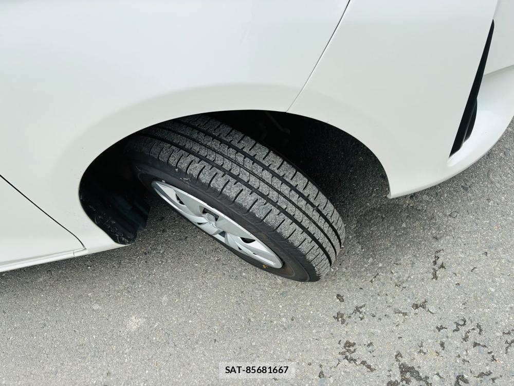 Toyota VITZ 2019-08 8603285-31