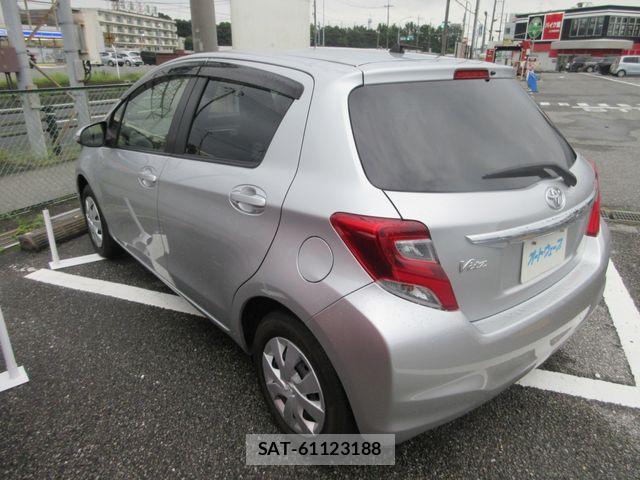 Toyota VITZ 2015-09 8782517-4