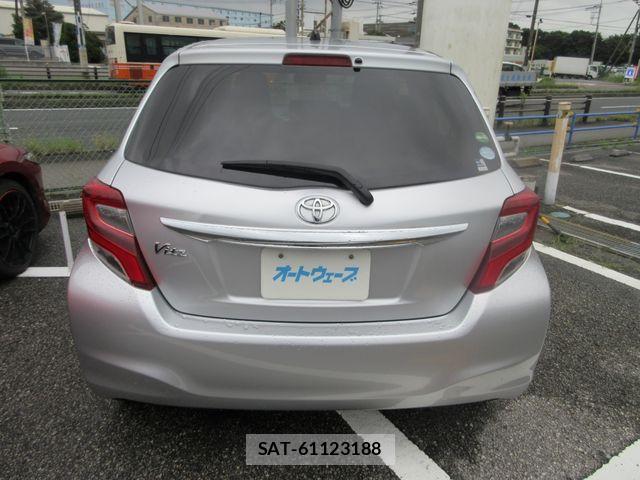 Toyota VITZ 2015-09 8782517-5