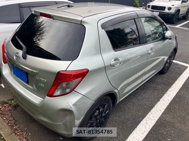 Toyota VITZ 2011-06 8782523-2