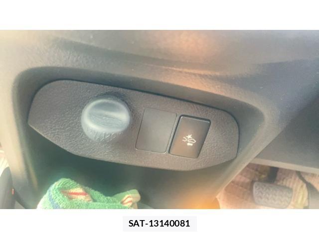 Toyota VITZ 2016-07 8782521-13