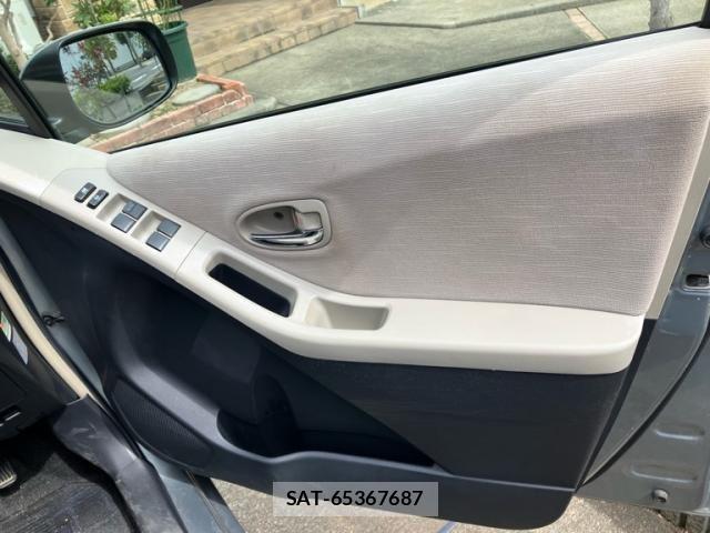 Toyota VITZ 2006-03 8782527-8