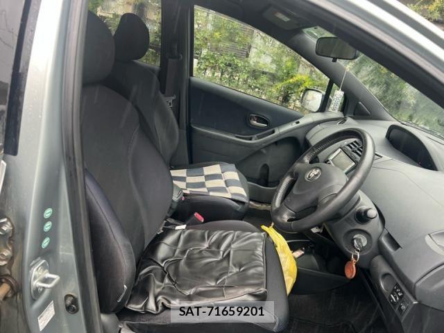 Toyota VITZ 2007-09 8782520-9